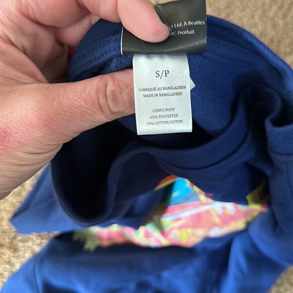 Size Small Beatles Crew Neck Band Sweater - Picture 3 of 3